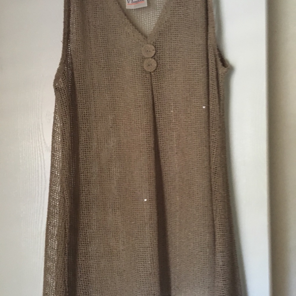Vest - Picture 4 of 4